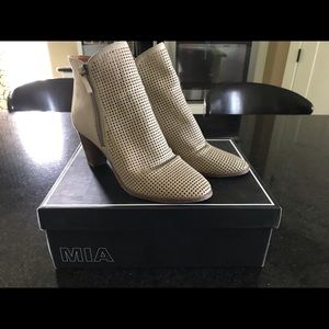 MIA booties